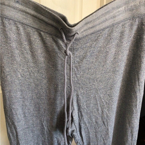 Felina Men's Heather Gray Joggers - Picture 2 of 8